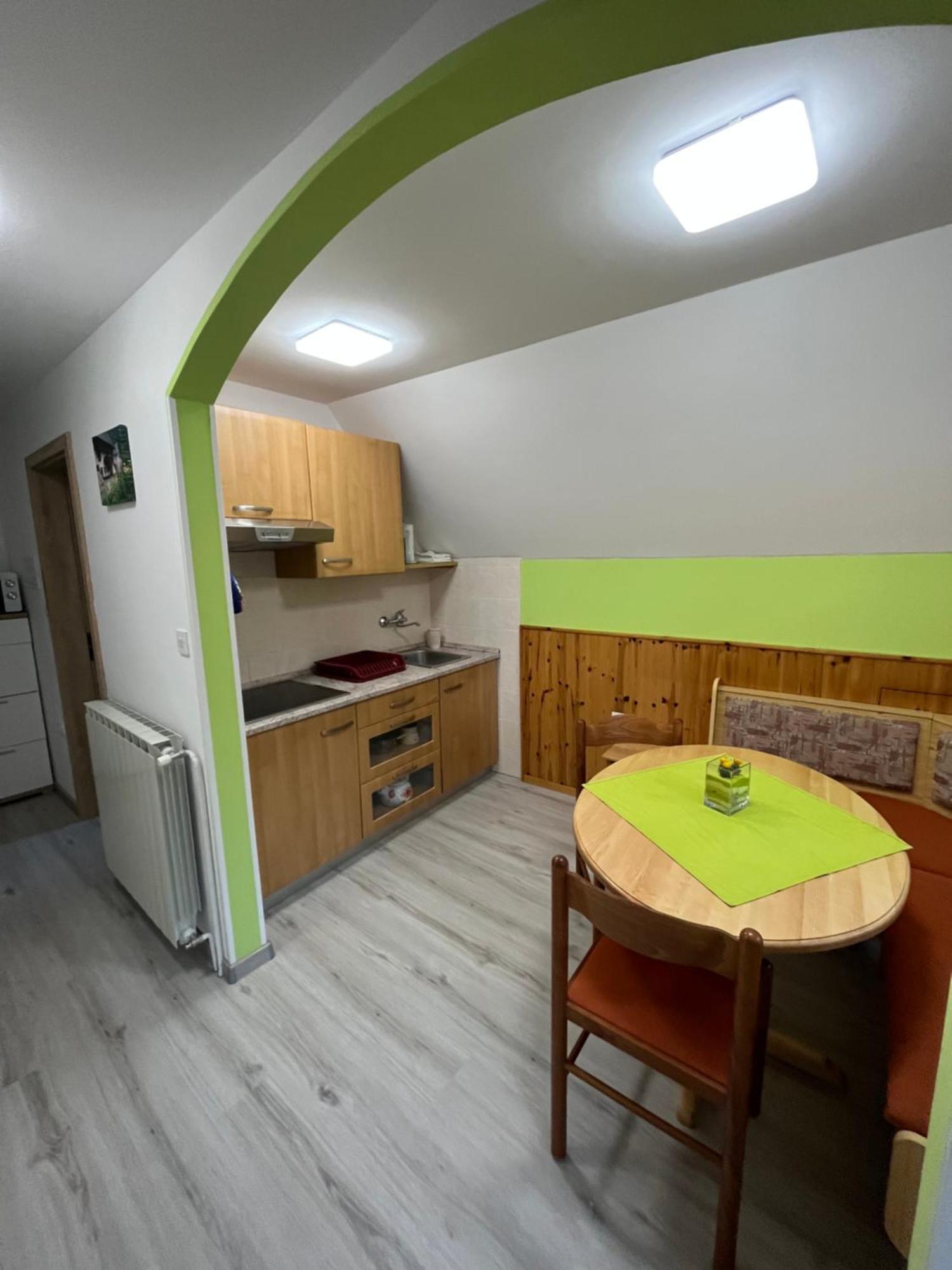 Apartmaji In Sobe Cuder Hotel Soča Kamer foto